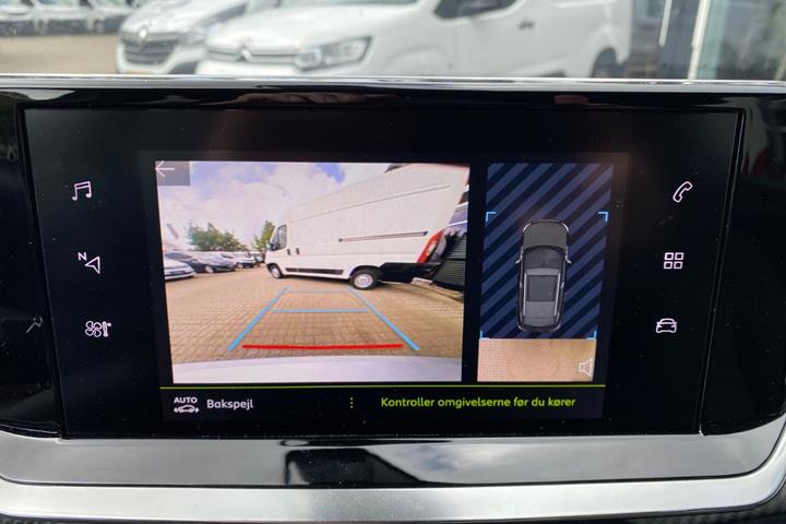 Sort Peugeot 2008 fra 2023