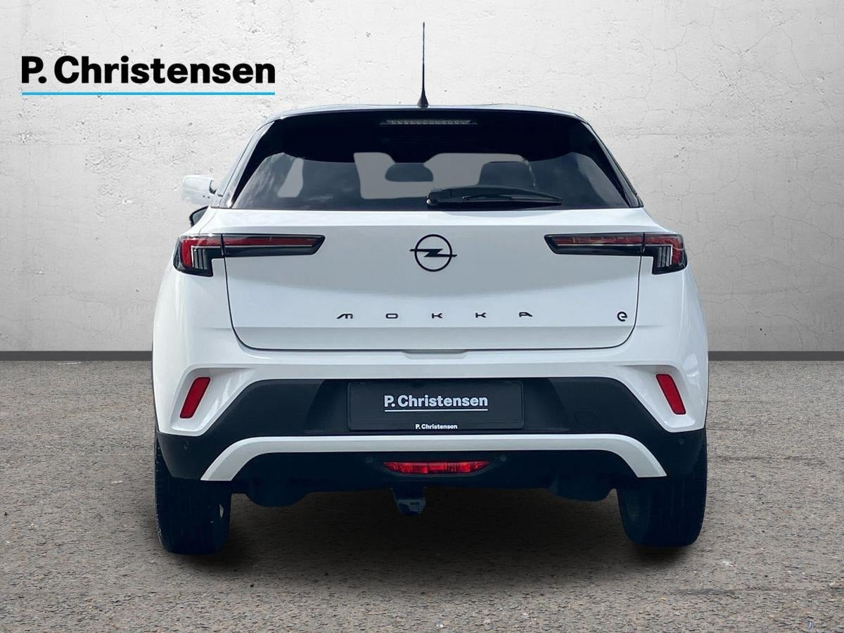 Hvid Opel Mokka-e fra 2024