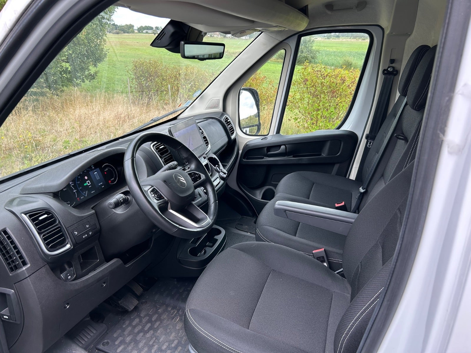 Hvid Citroën ë-Jumper 35H fra 2024