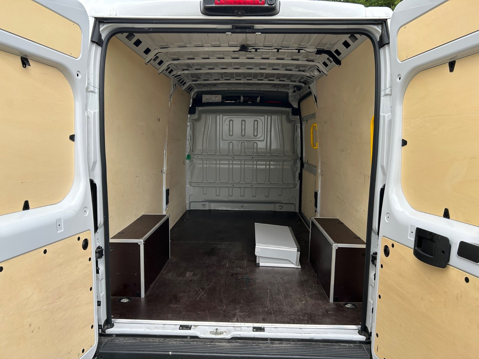 Hvid Citroën ë-Jumper 35H fra 2024