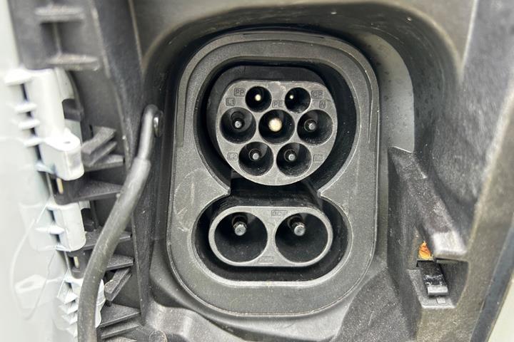 Hvid Citroën ë-Jumper 35H fra 2024