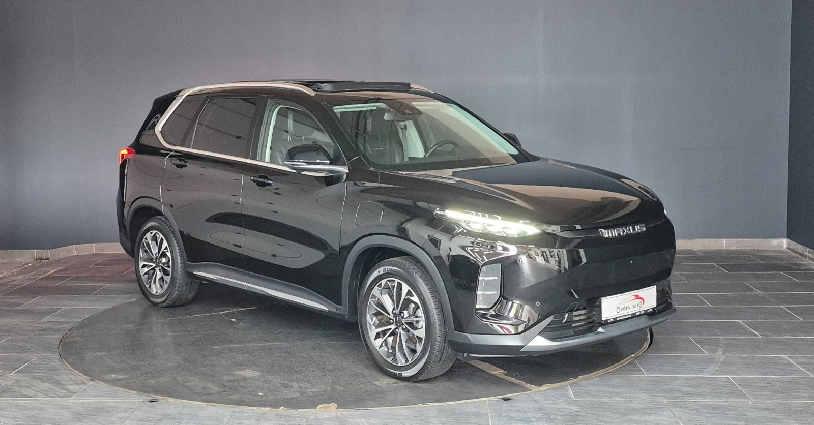 Sort Maxus Euniq6 fra 2024