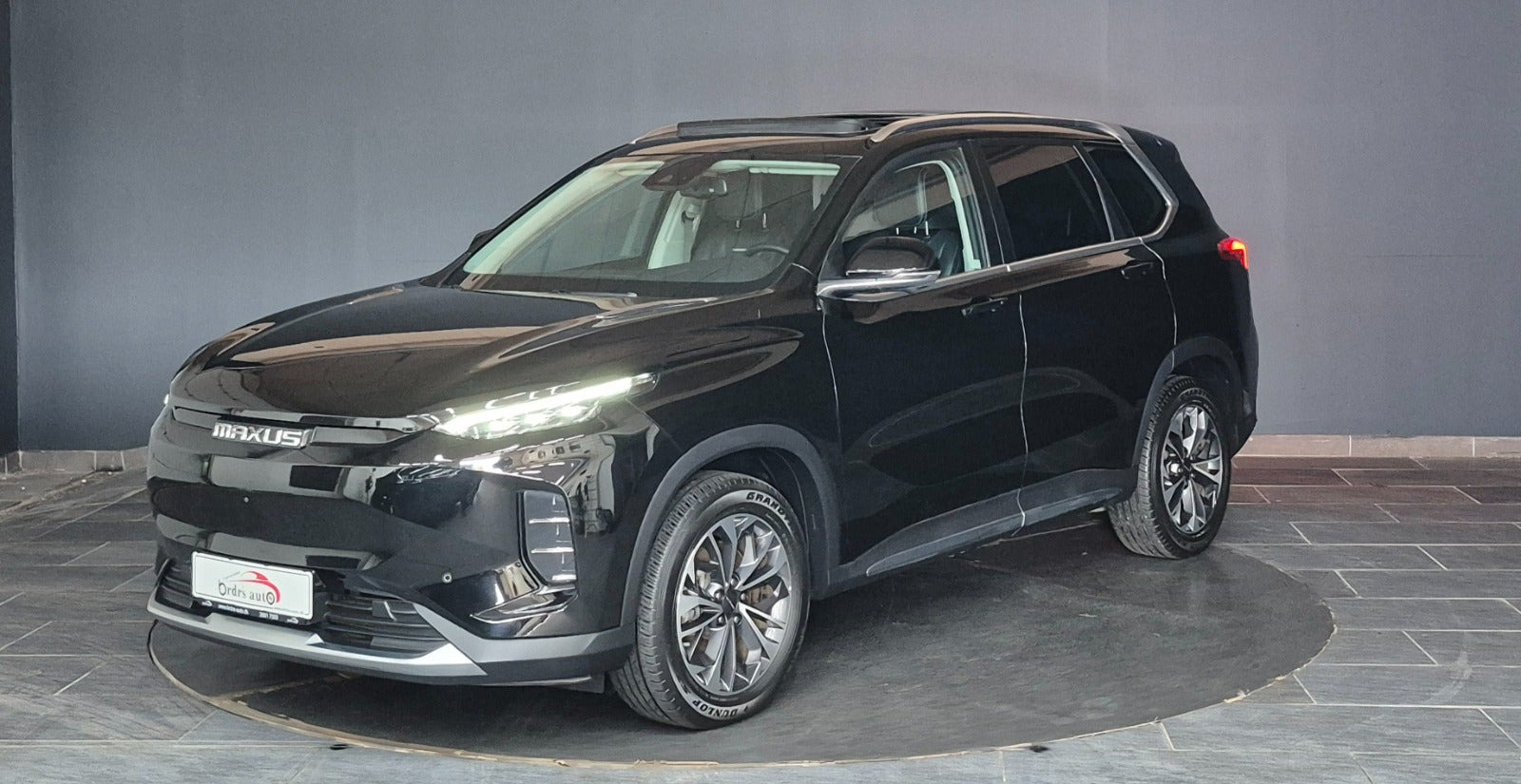 Sort Maxus Euniq6 fra 2024