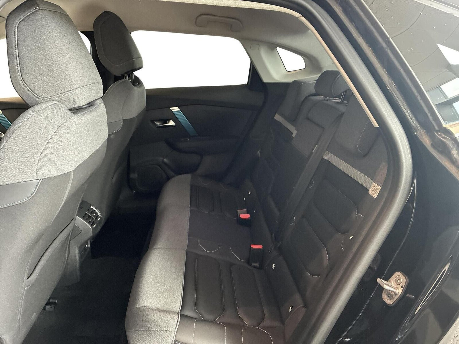 Sort Citroën ë-C4 X fra 2023