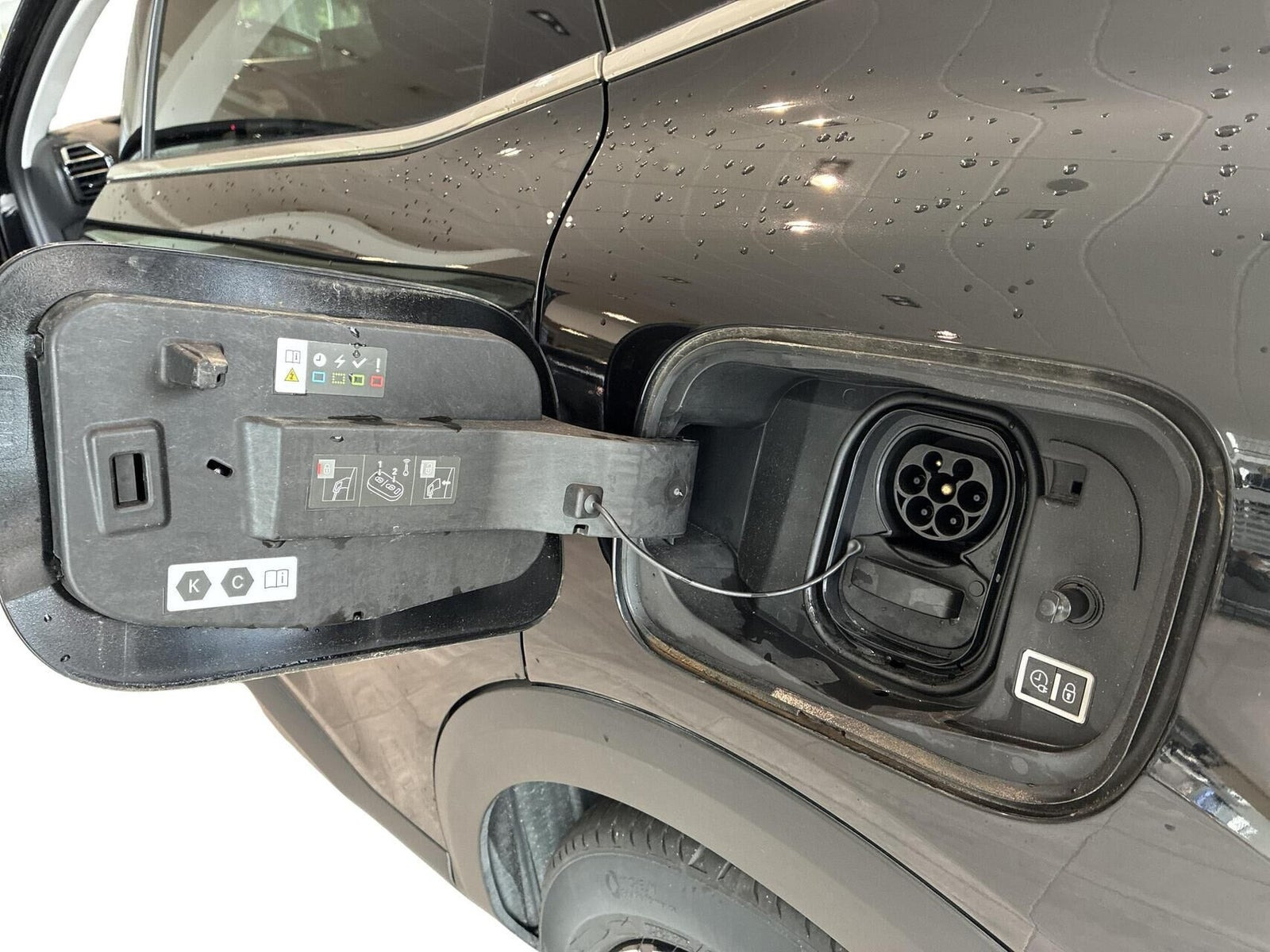 Sort Citroën ë-C4 X fra 2023