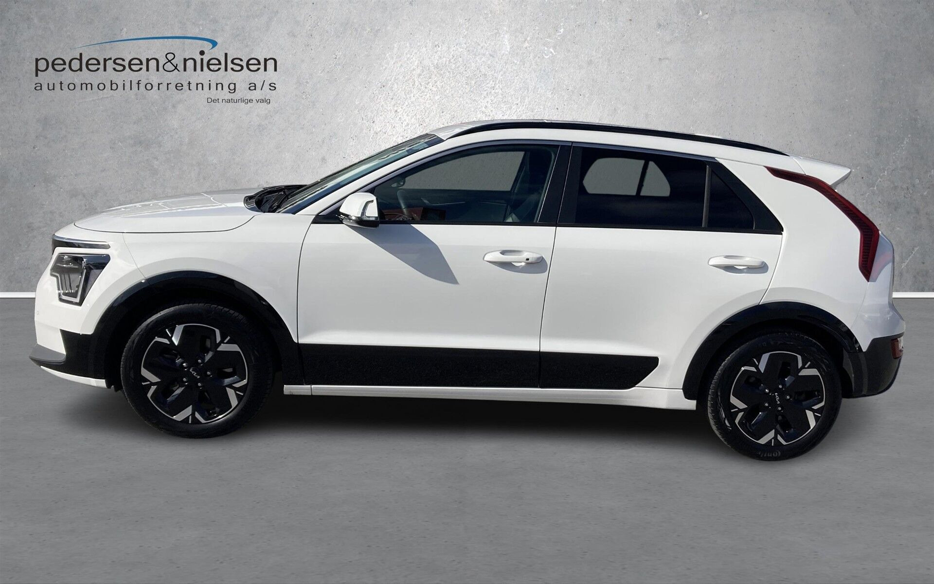 Hvid Kia Niro EV fra 2023