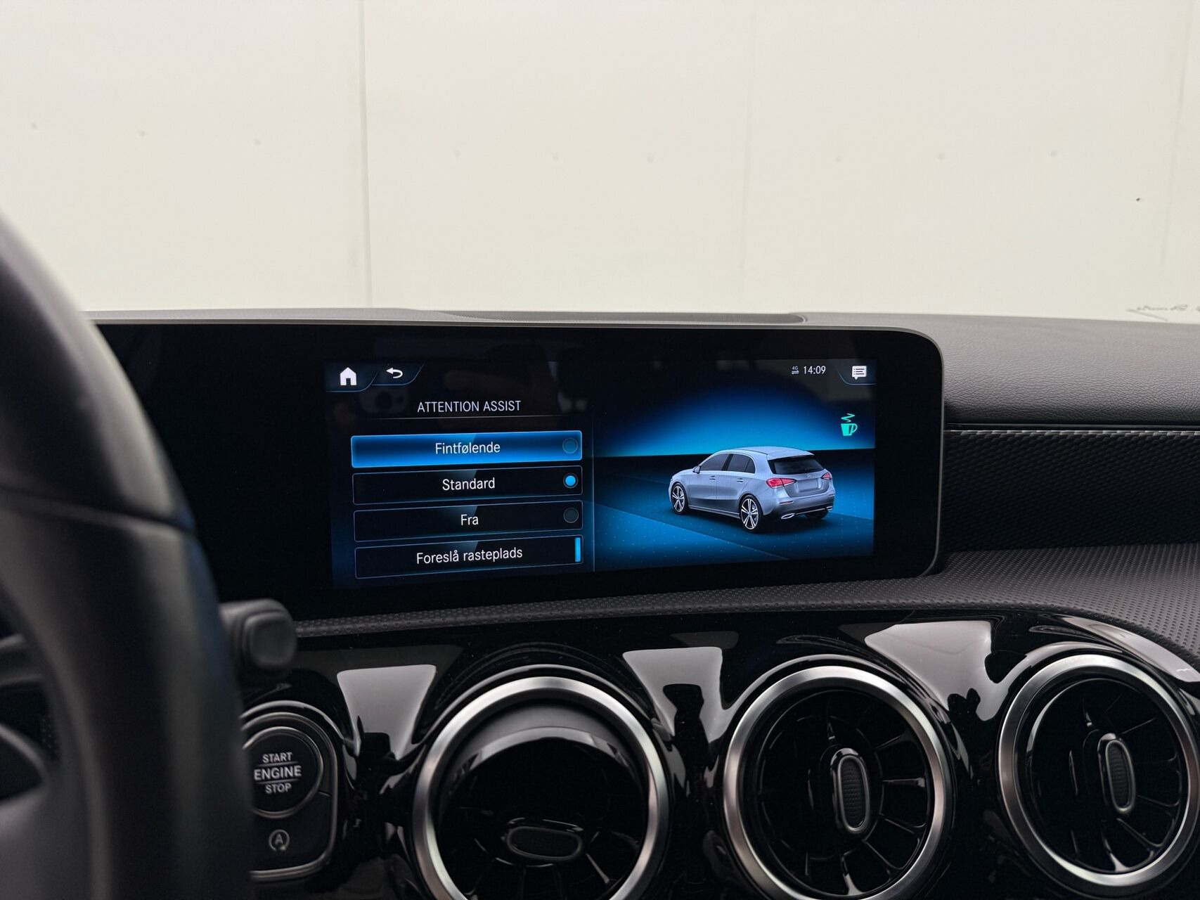 Hvid Mercedes A200 fra 2020