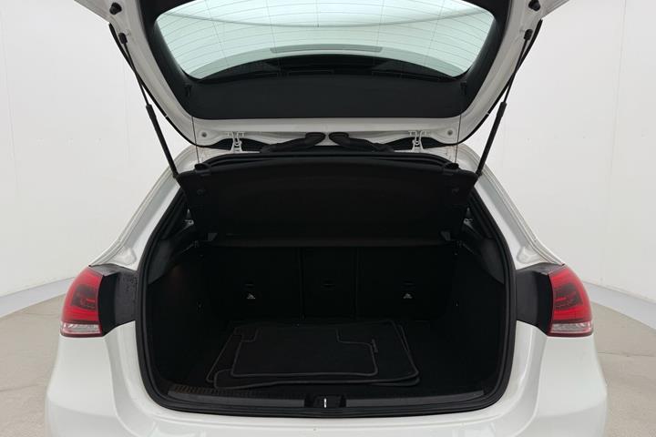 Hvid Mercedes A200 fra 2020