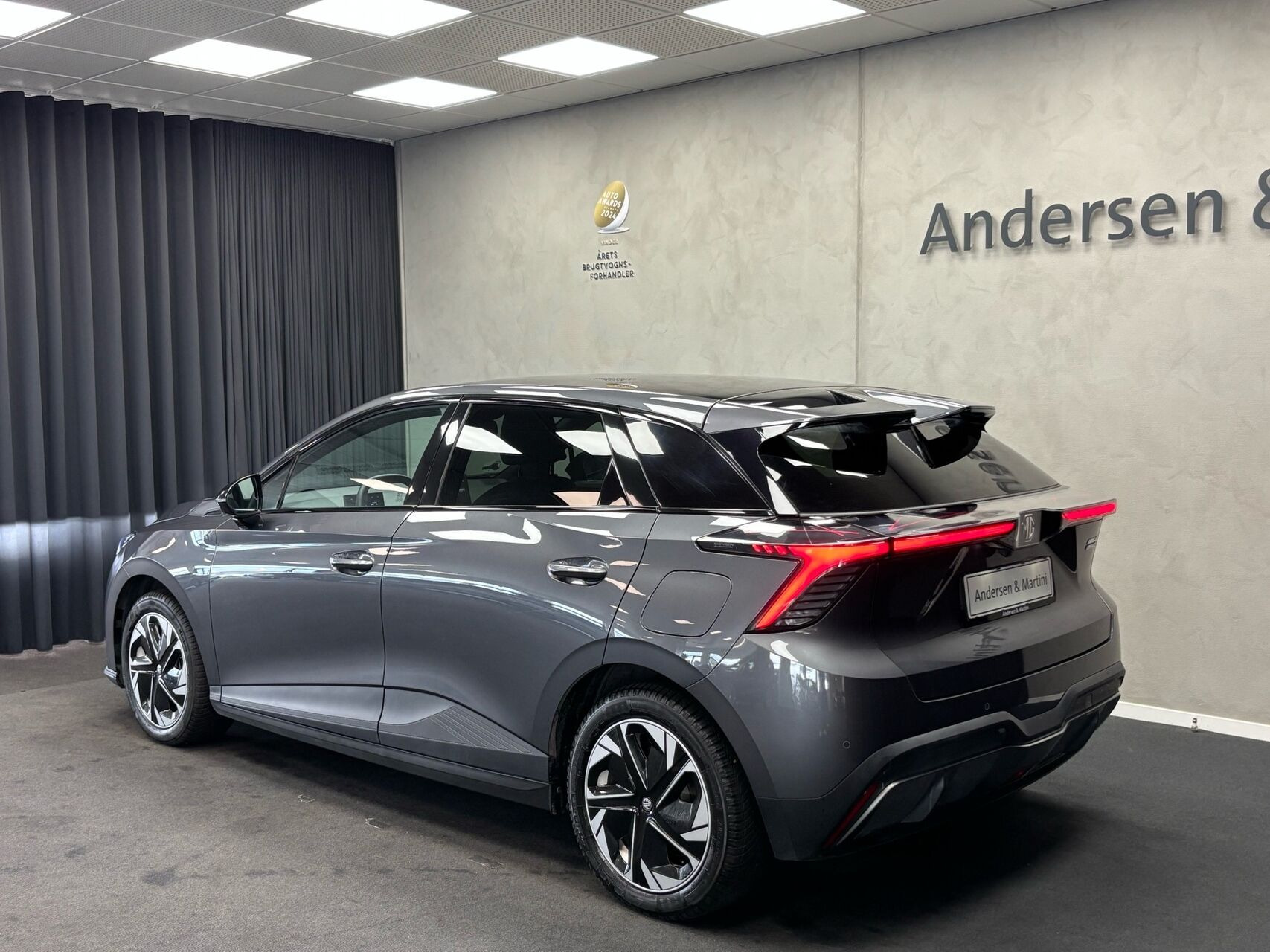 Grå MG MG4 Electric fra 2023