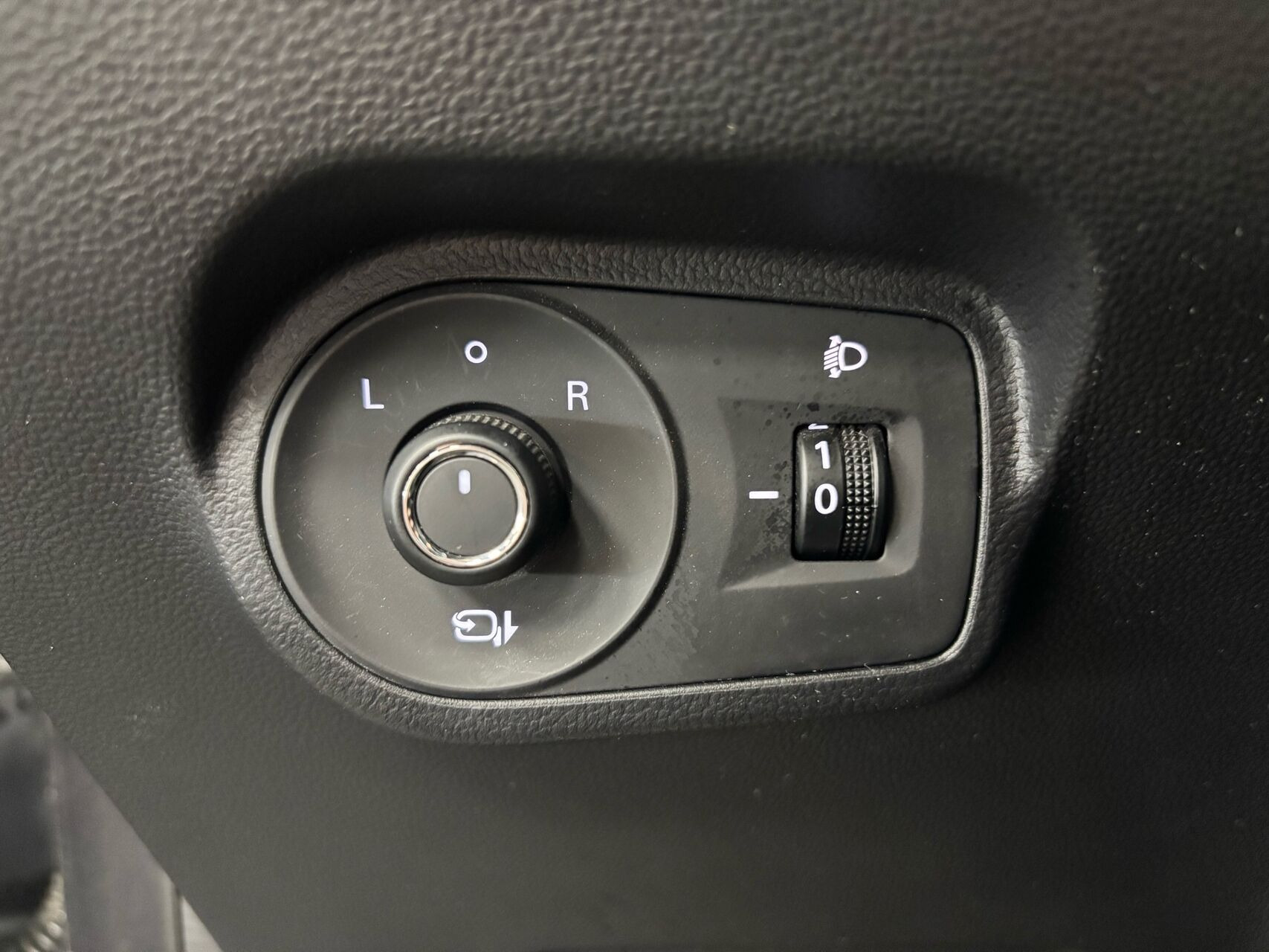 Grå MG MG4 Electric fra 2023