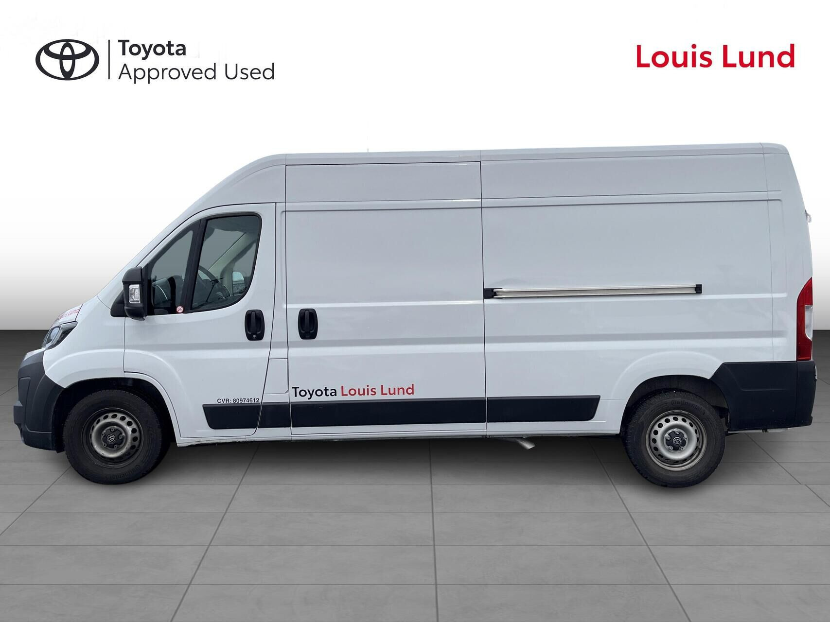 Hvid Toyota Proace Max fra 2026