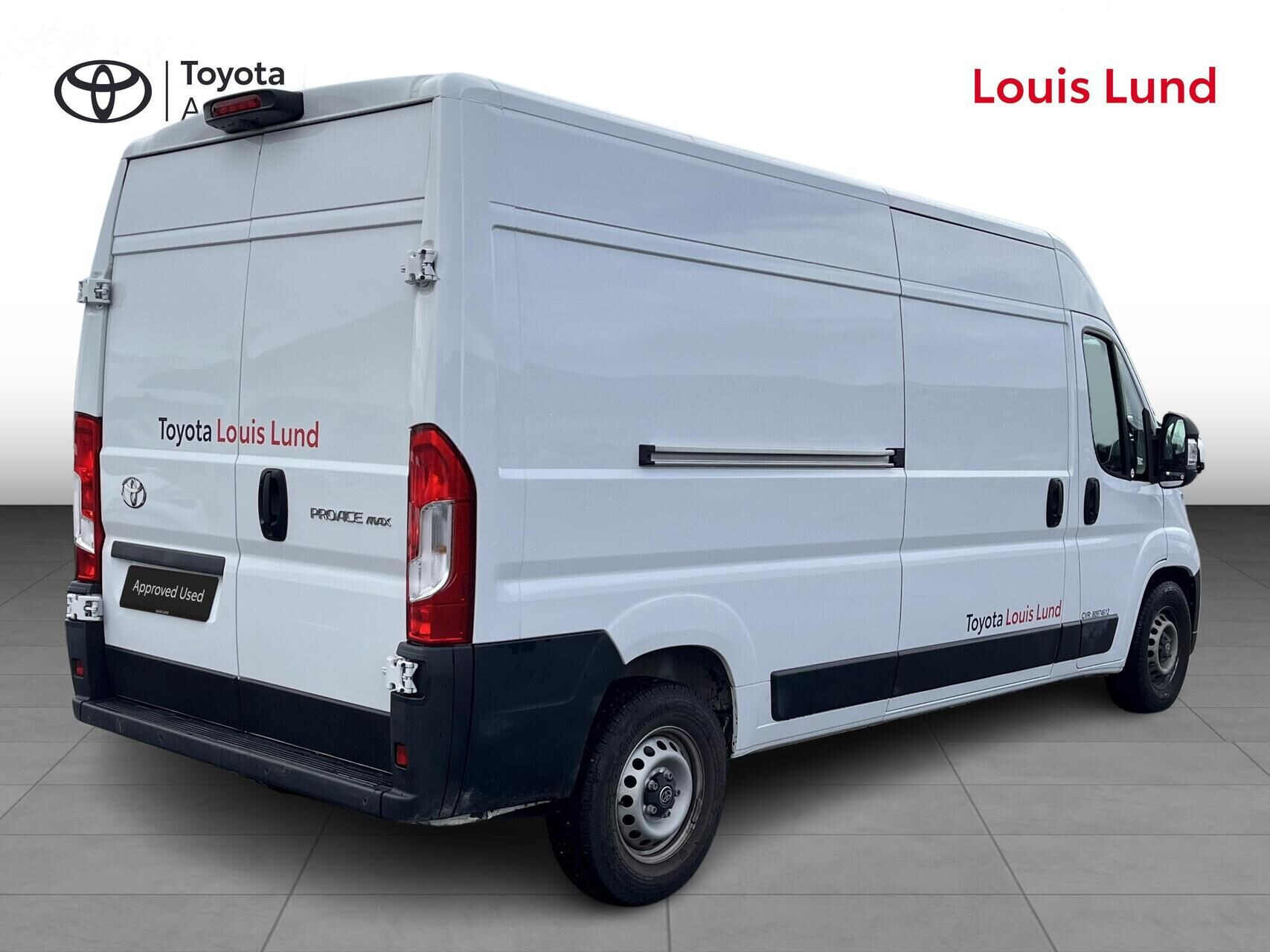 Hvid Toyota Proace Max fra 2026