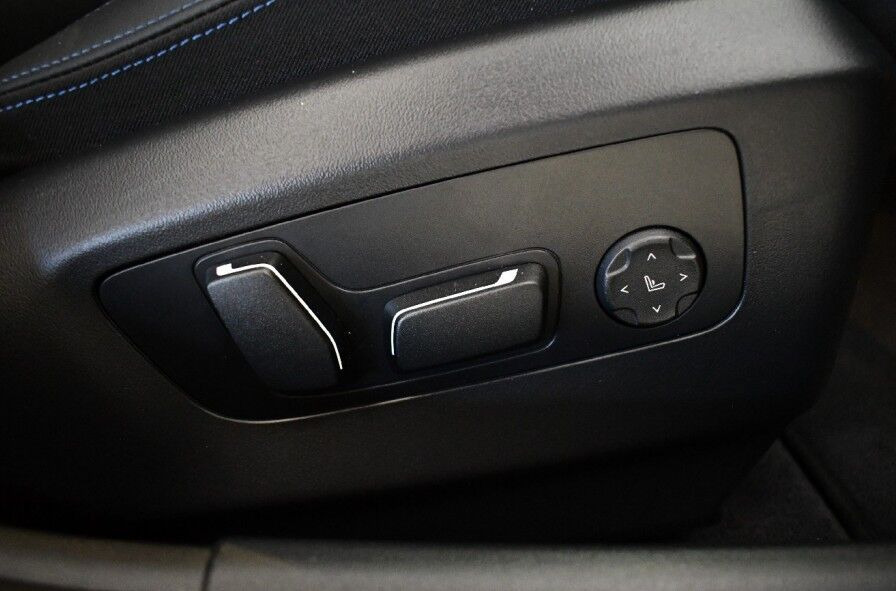 Sort BMW i5 fra 2025