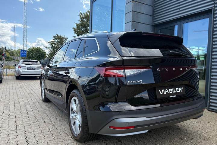 Sort Skoda Enyaq iV fra 2022