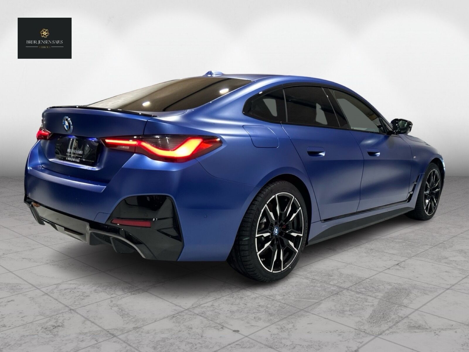 Blå BMW i4 fra 2023