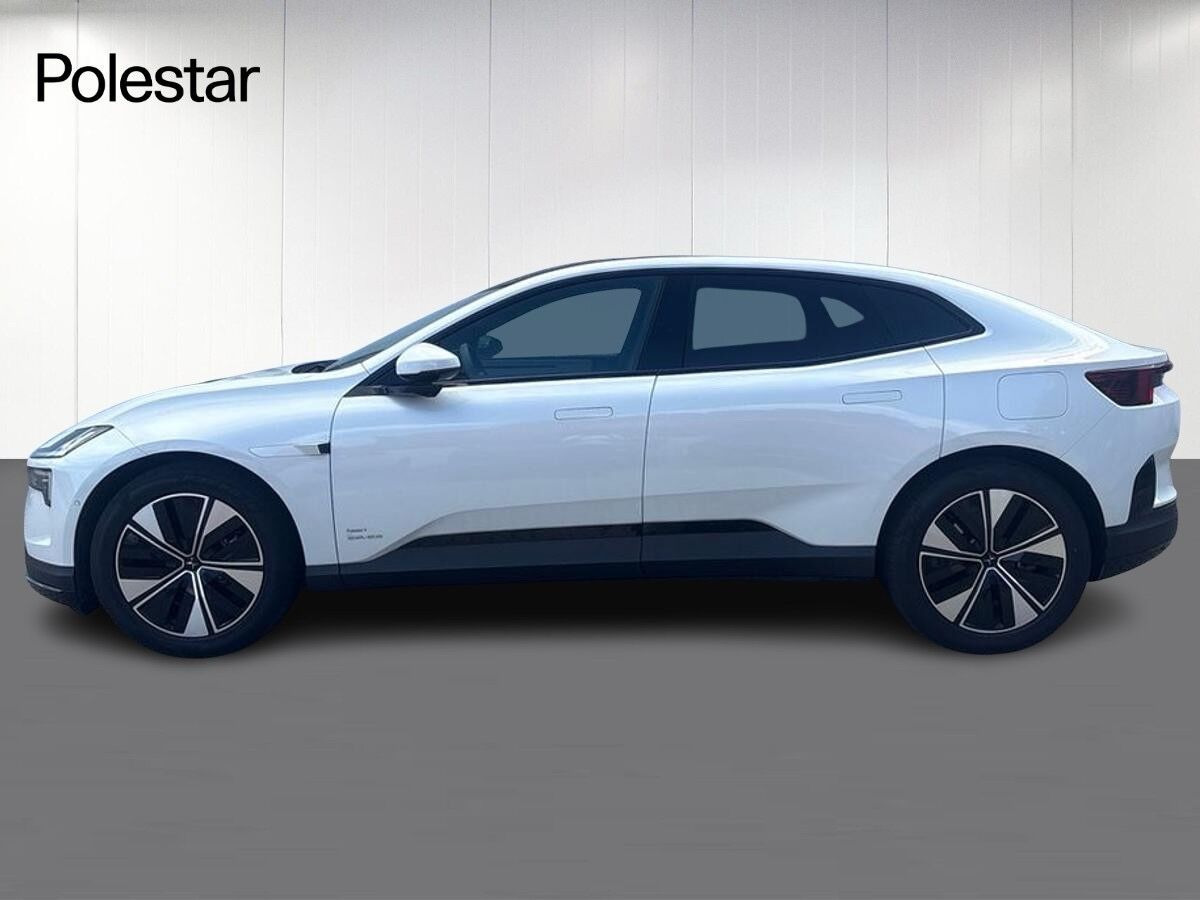 Hvid Polestar 4 fra 2026