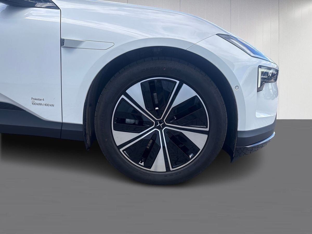 Hvid Polestar 4 fra 2026