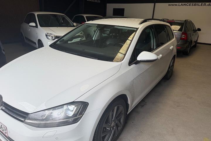 Hvid VW Golf VII fra 2015