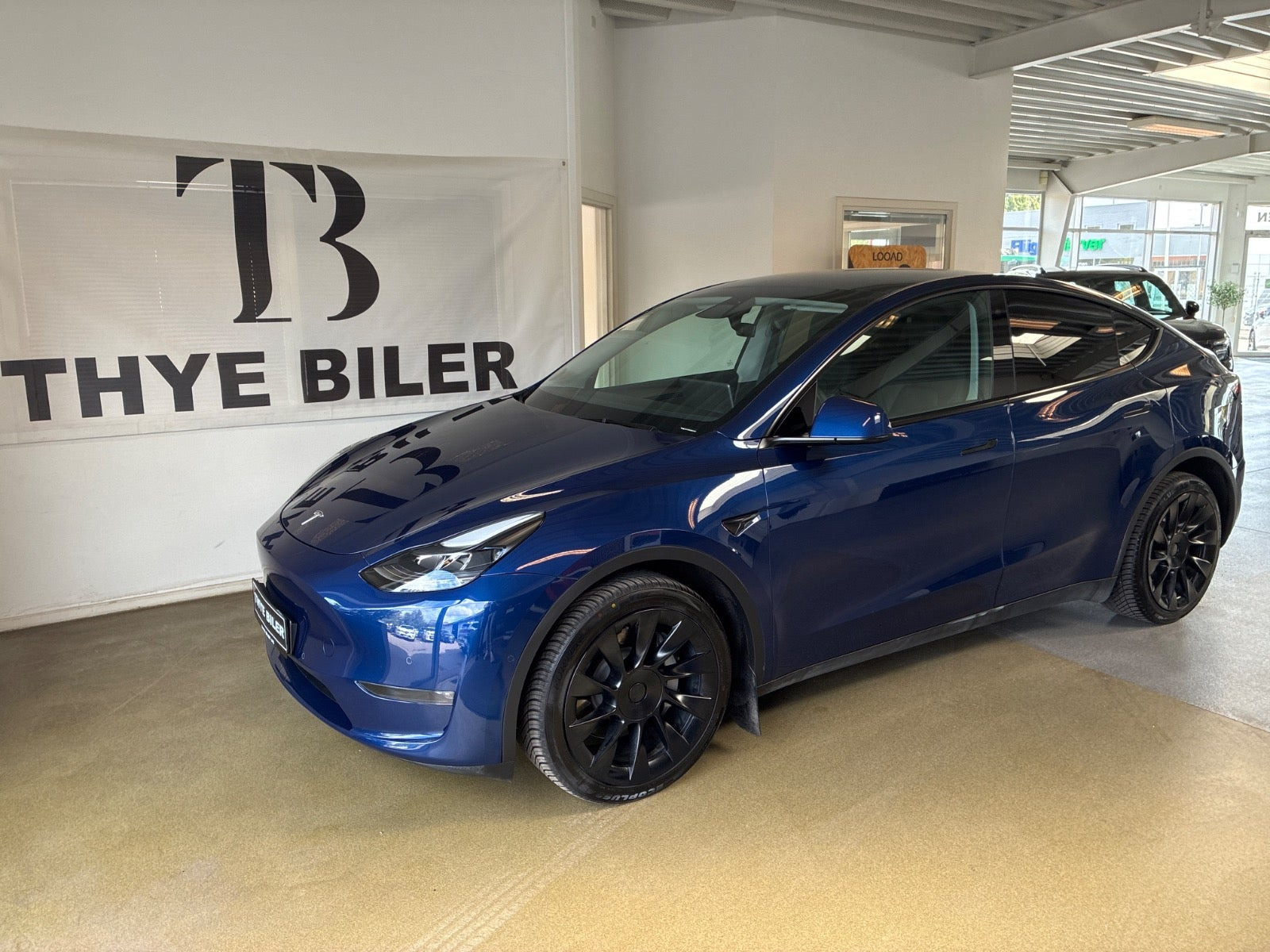 Tesla Model Y Long Range AWD