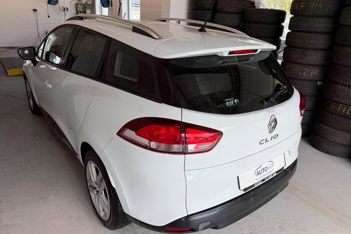 Hvid Renault Clio IV fra 2017