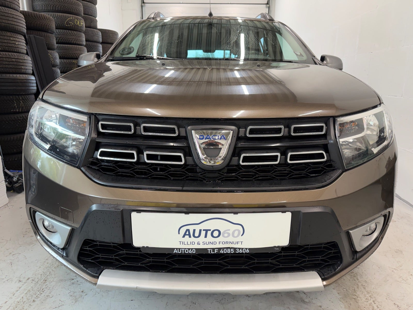 Brun Dacia Logan Stepway fra 2019