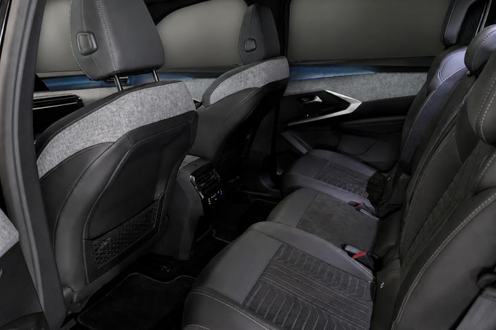 undefined Peugeot e-5008 fra 2025
