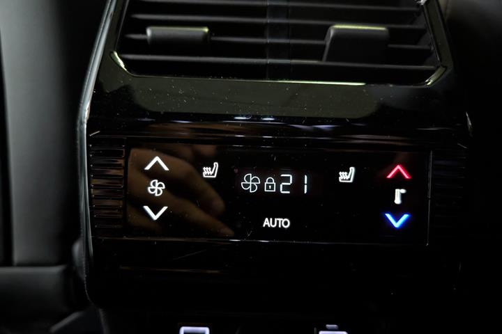 undefined Peugeot e-5008 fra 2025