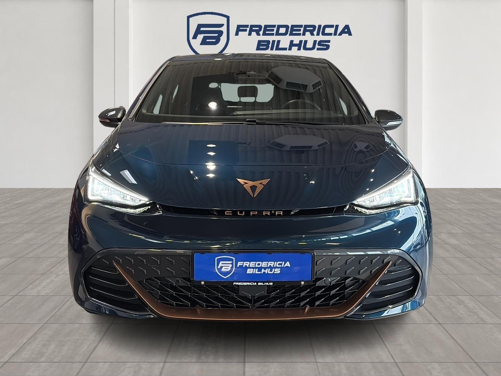 Blå Cupra Born fra 2023