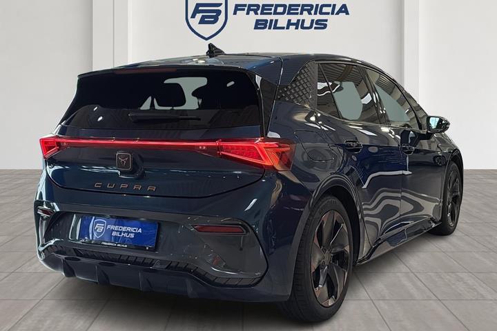 Blå Cupra Born fra 2023