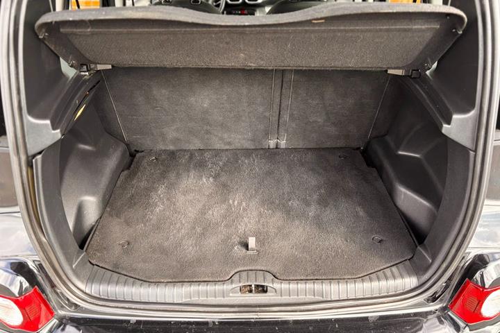 Sort Citroën C3 Picasso fra 2016