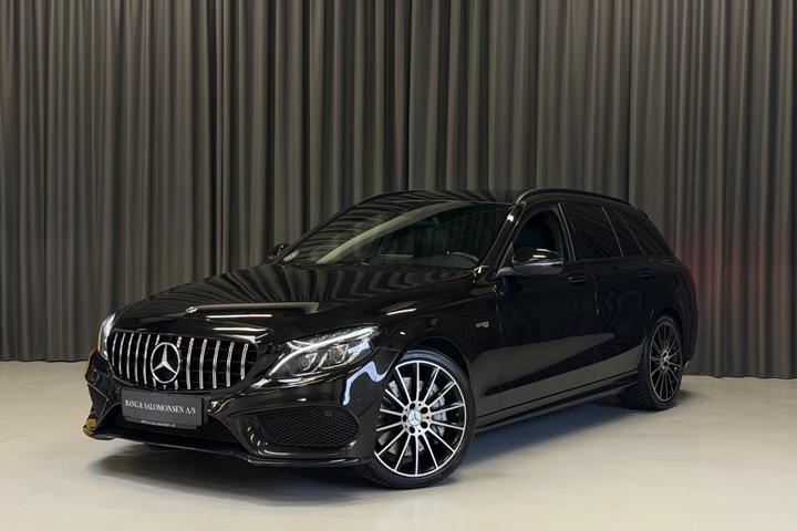 Sort Mercedes C43 fra 2017