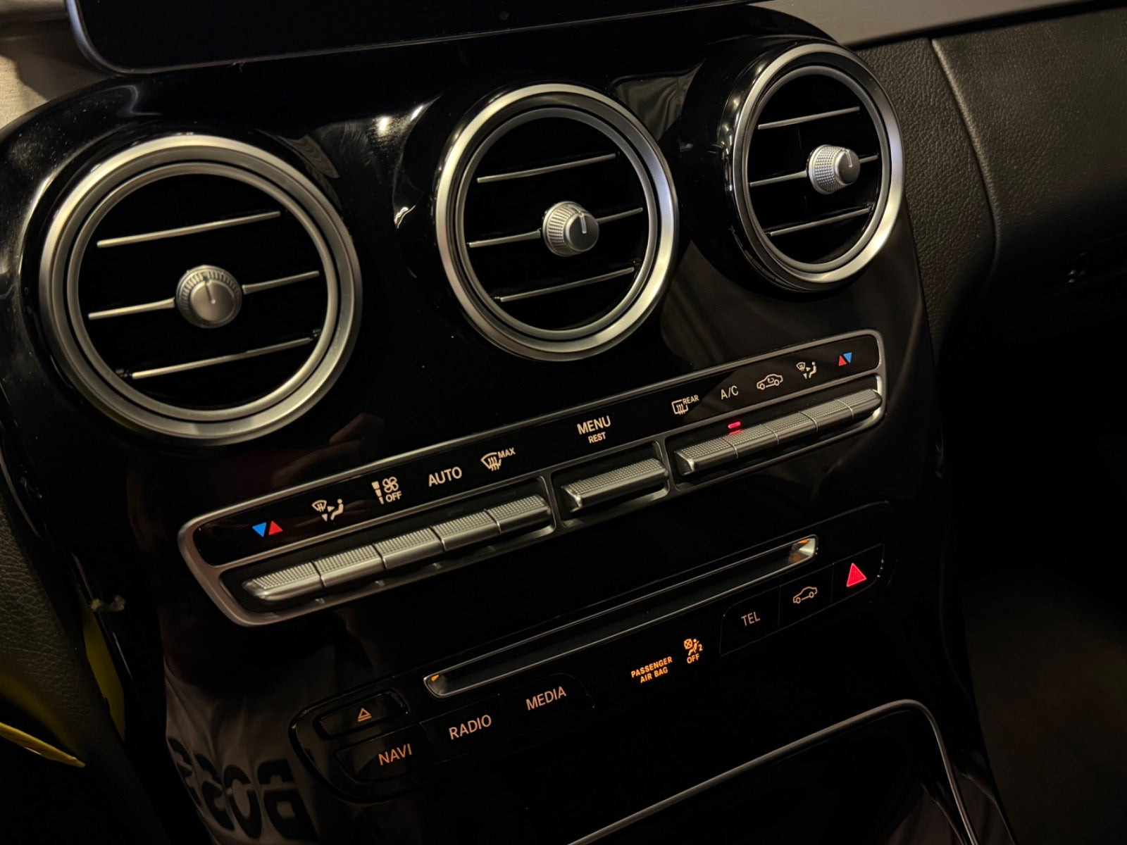 Sort Mercedes C43 fra 2017