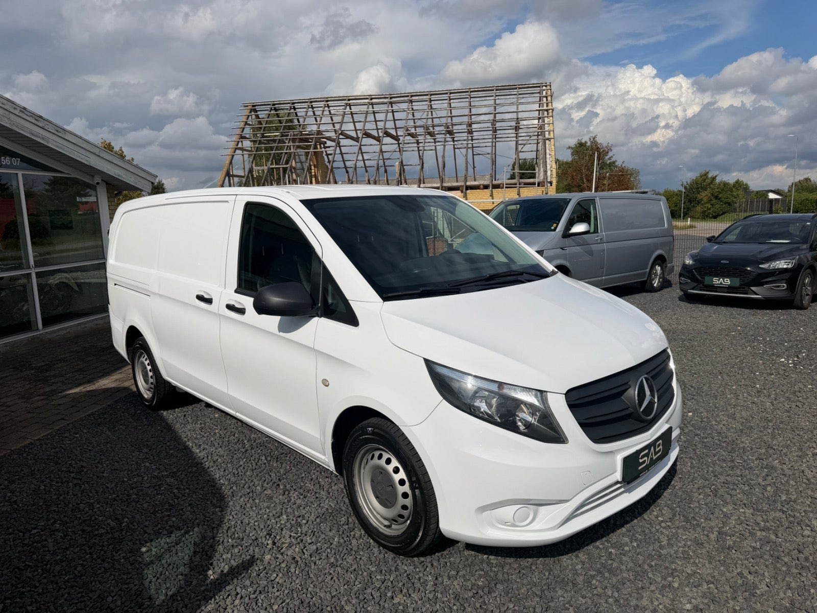 Hvid Mercedes Vito 116 fra 2022