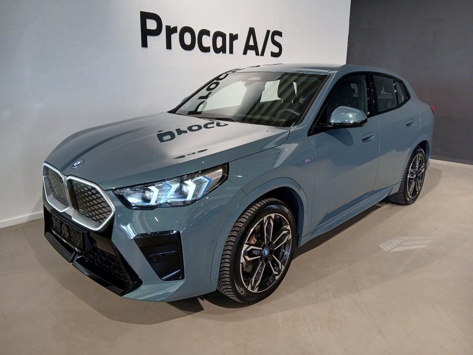 BMW iX2 xDrive30 Fully Charged M-Sport