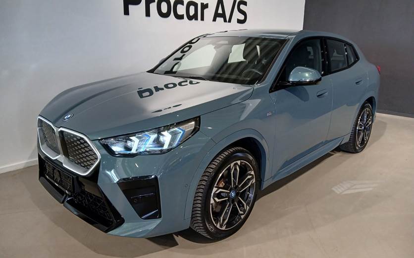 BMW iX2 xDrive30 Fully Charged M-Sport