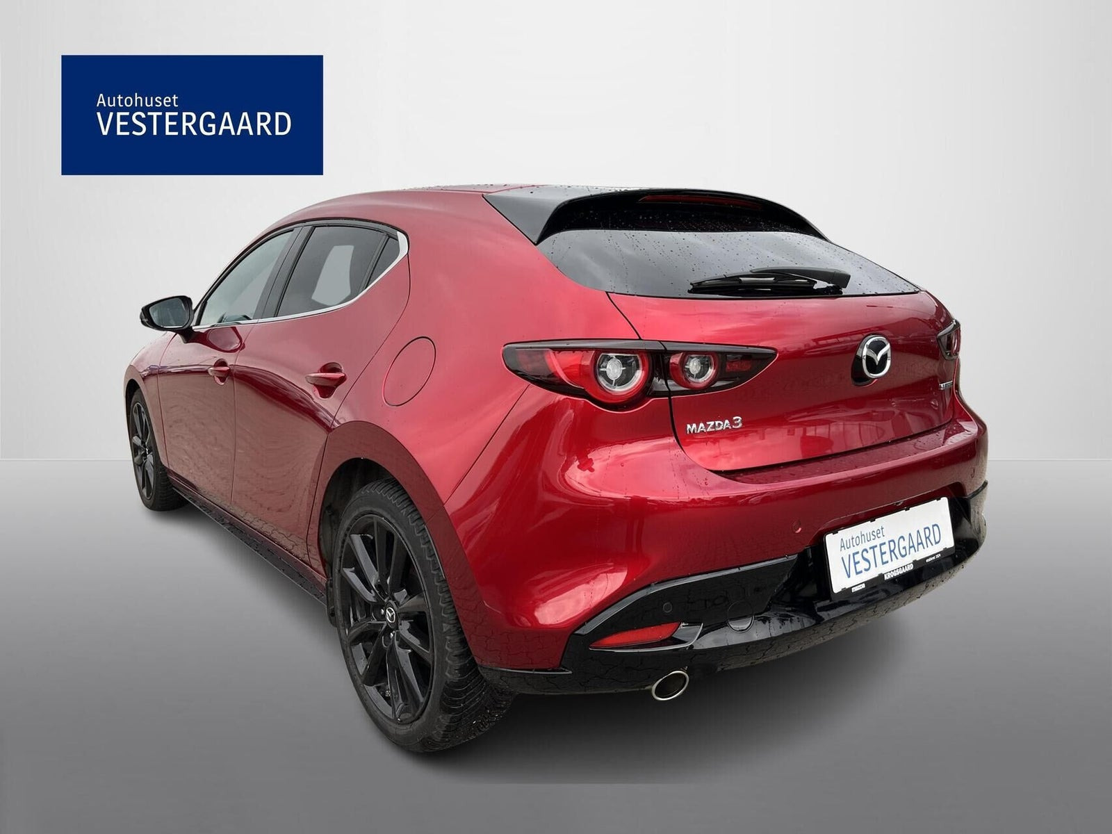 Rød Mazda 3 fra 2022