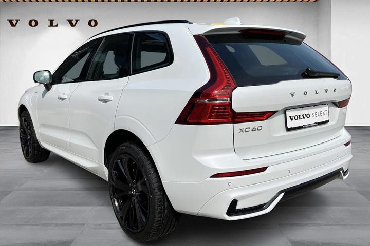 Hvid Volvo XC60 fra 2022