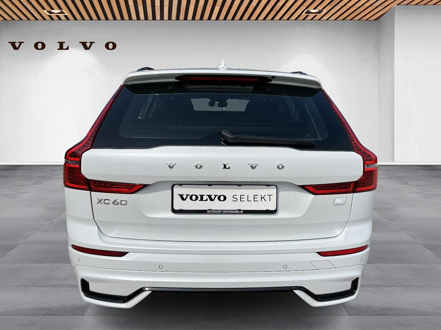 Hvid Volvo XC60 fra 2022