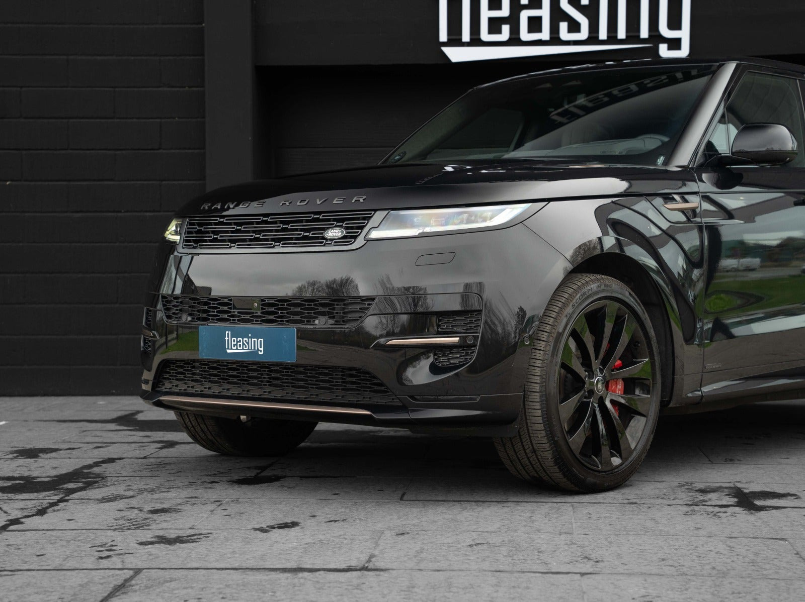Sort Land Rover Range Rover sport fra 2025