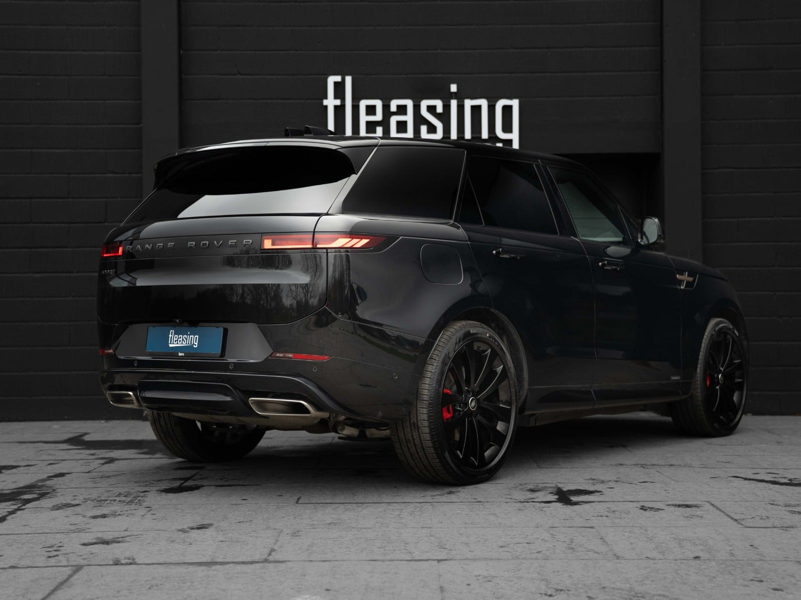 Sort Land Rover Range Rover sport fra 2025