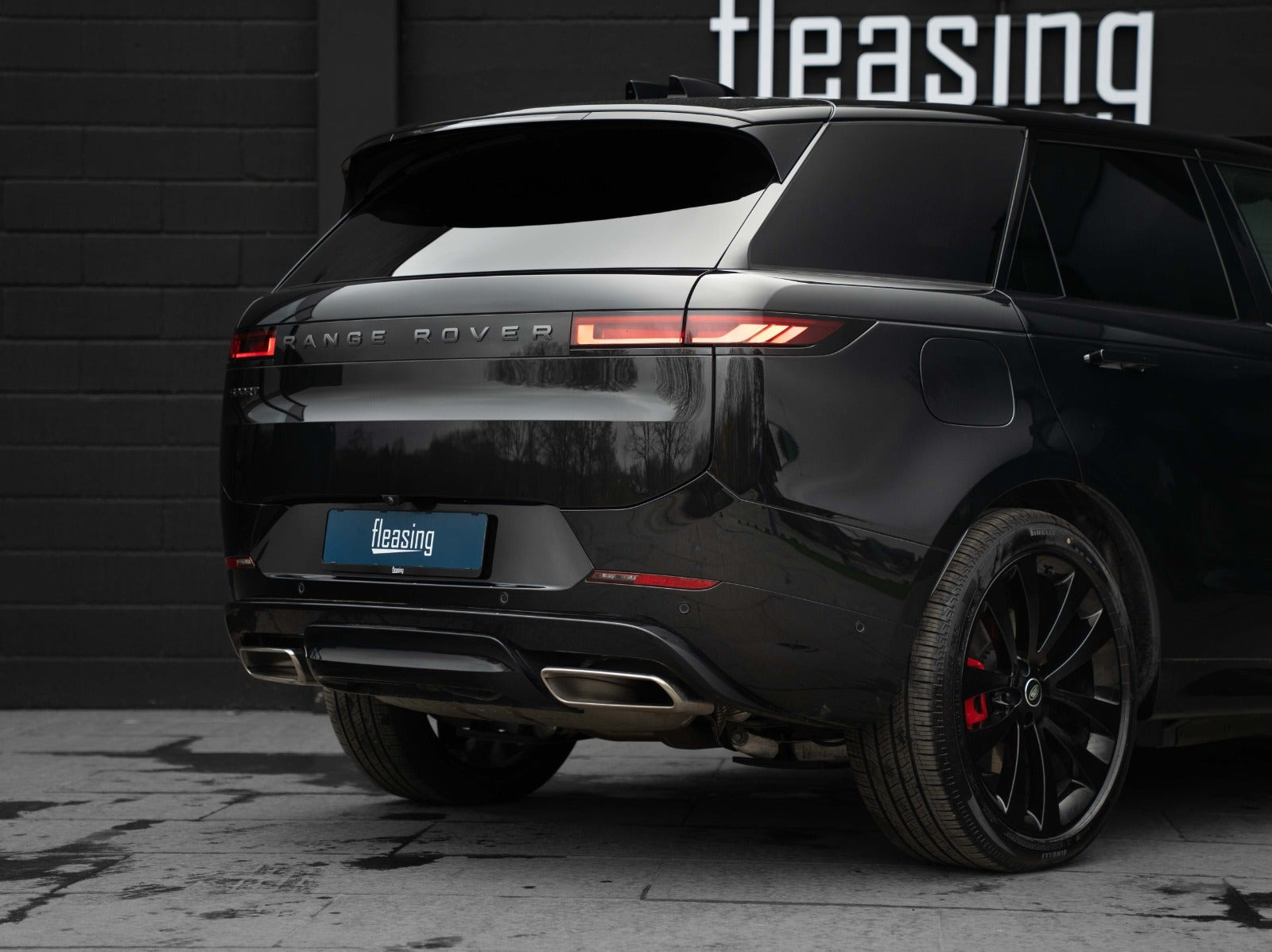 Sort Land Rover Range Rover sport fra 2025