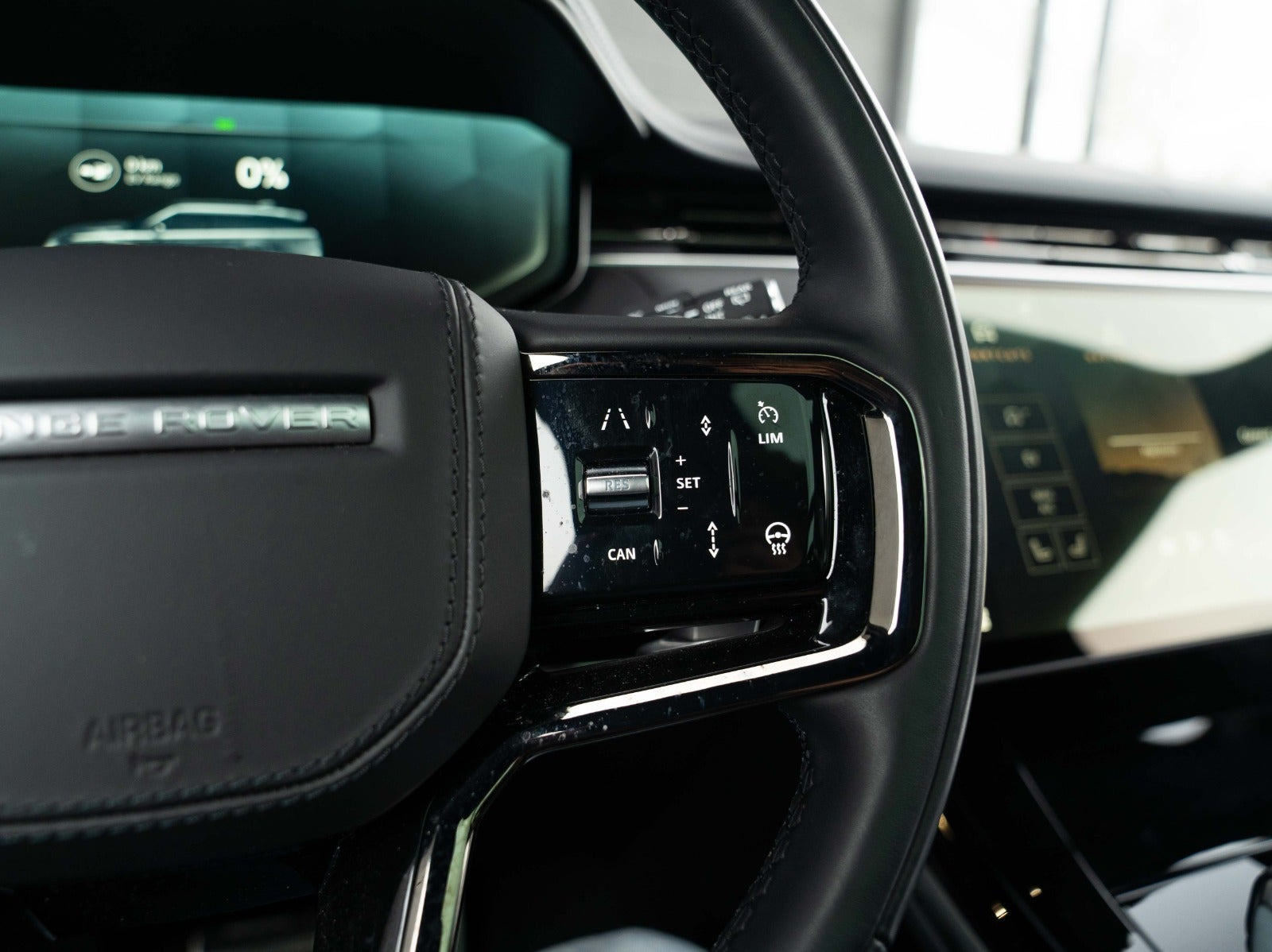 Sort Land Rover Range Rover sport fra 2025
