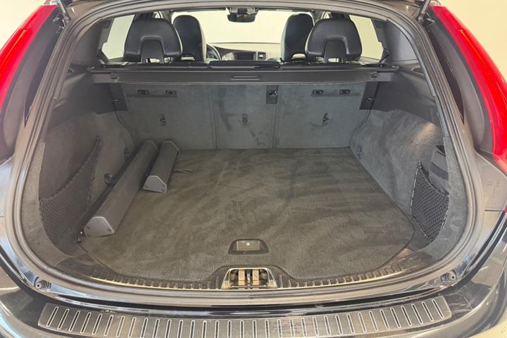 Sort Volvo V60 fra 2015