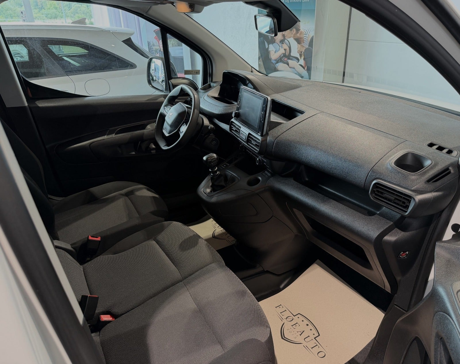 undefined Peugeot Partner fra 2022