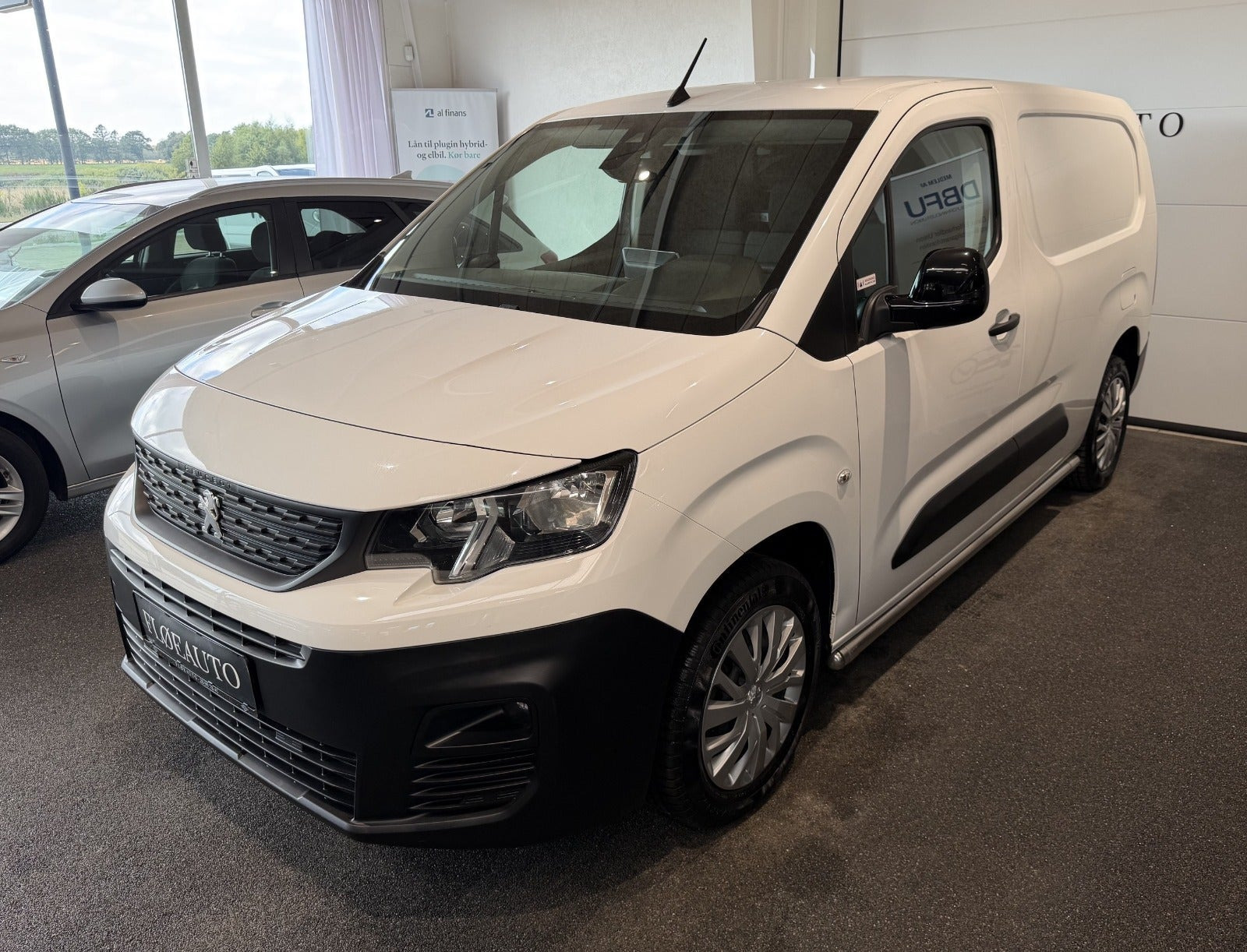 undefined Peugeot Partner fra 2022
