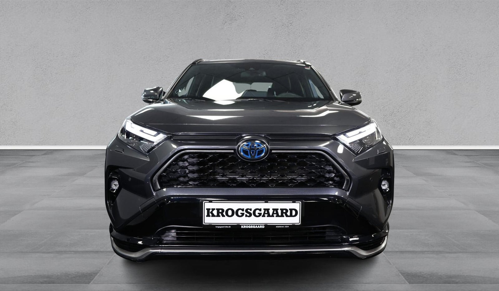Grå Toyota RAV4 fra 2023
