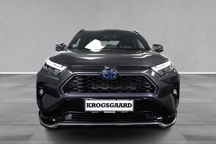 Grå Toyota RAV4 fra 2023