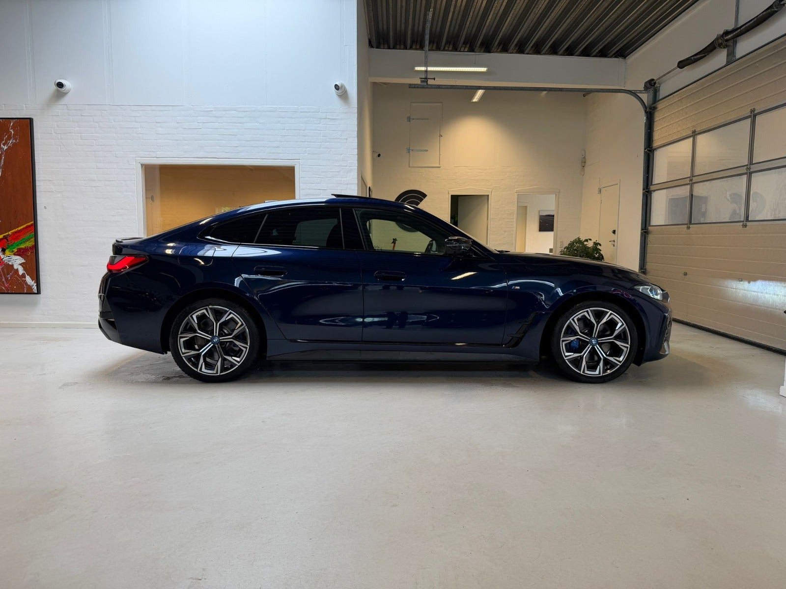 Blå BMW i4 fra 2022