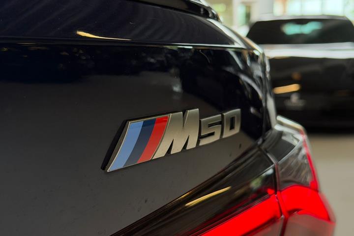 Blå BMW i4 fra 2022