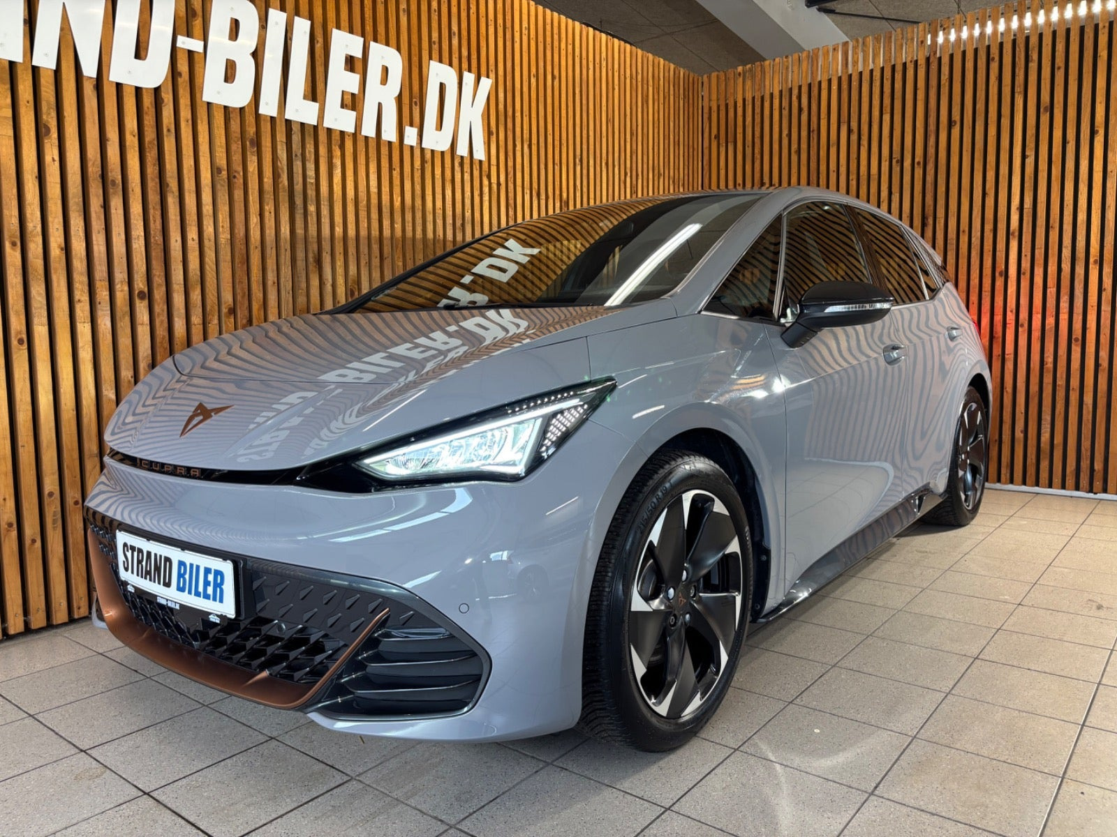 Grå Cupra Born fra 2024